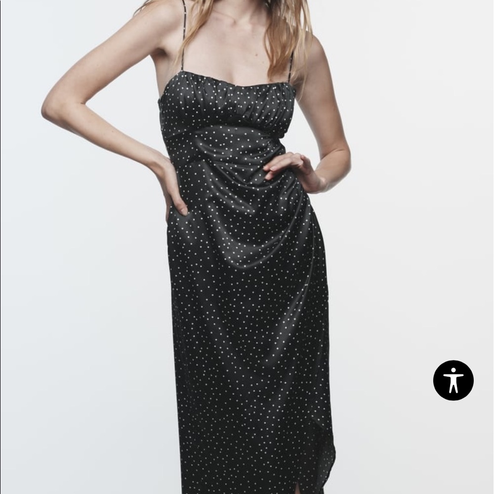 Midi Satin Zara dress with polka dot patterns.